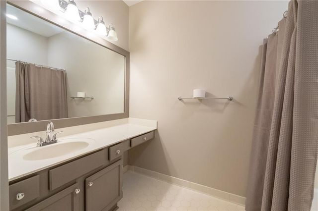 145 Victoria Way, Roswell, GA 30075