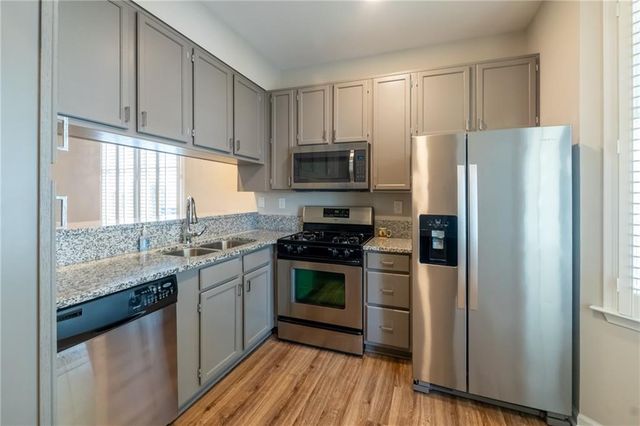 145 Victoria Way, Roswell, GA 30075