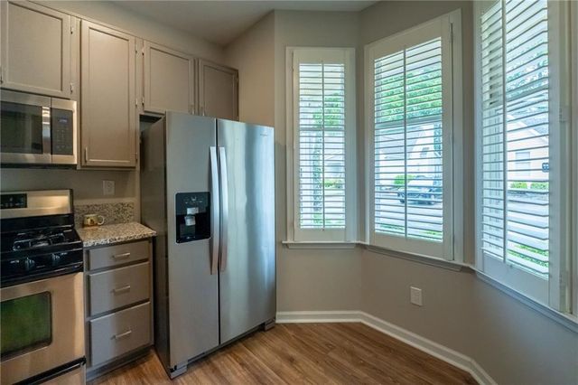 145 Victoria Way, Roswell, GA 30075