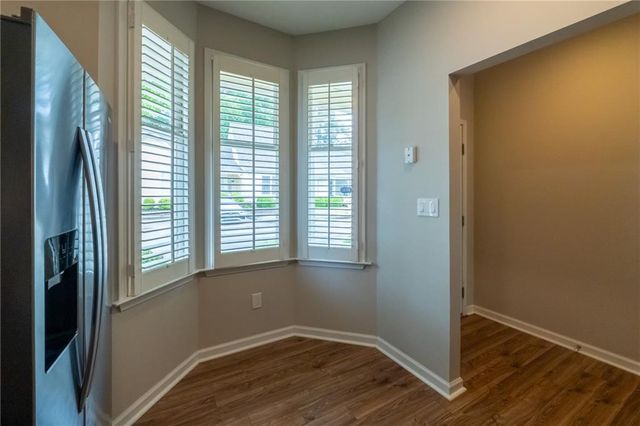 145 Victoria Way, Roswell, GA 30075