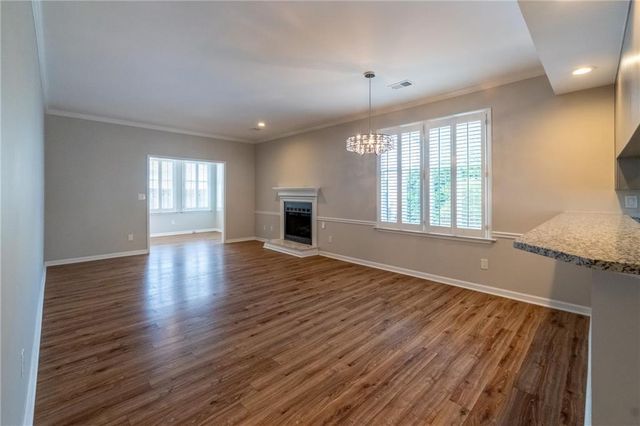 145 Victoria Way, Roswell, GA 30075