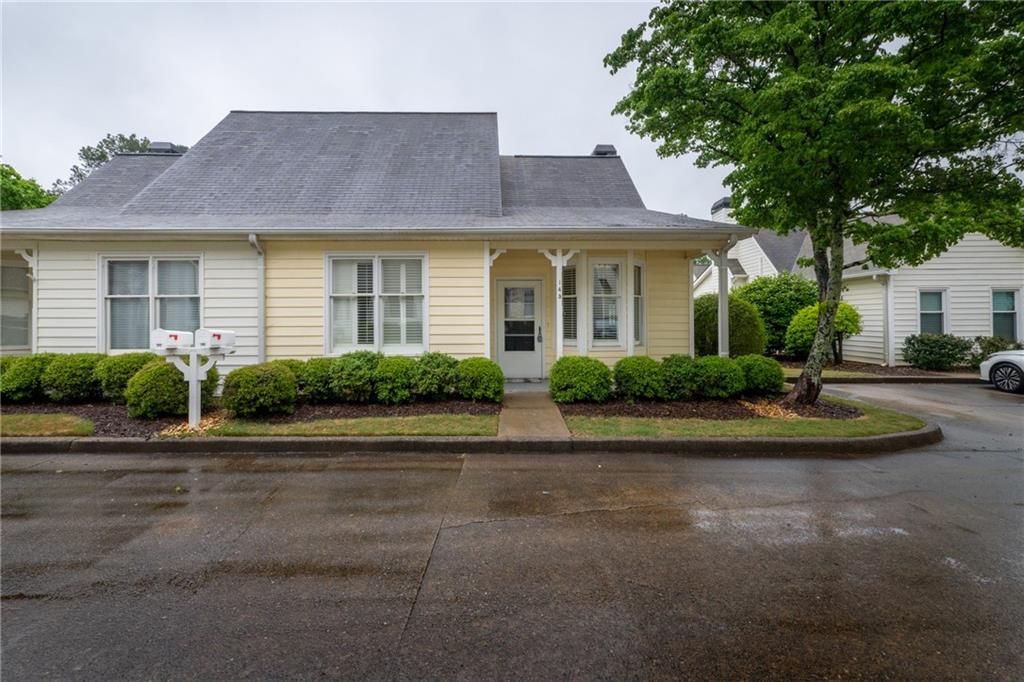 145 Victoria Way, Roswell, GA 30075