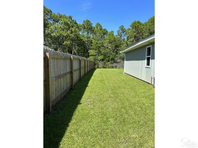 5628 Charter Cir, Gulf Breeze, FL 32563