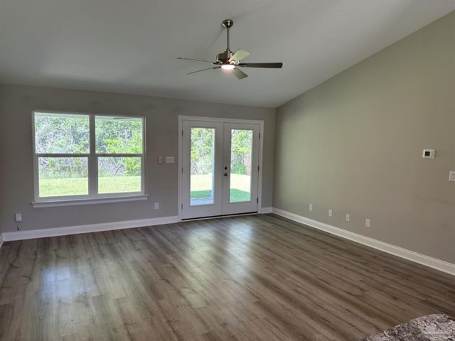 5628 Charter Cir, Gulf Breeze, FL 32563
