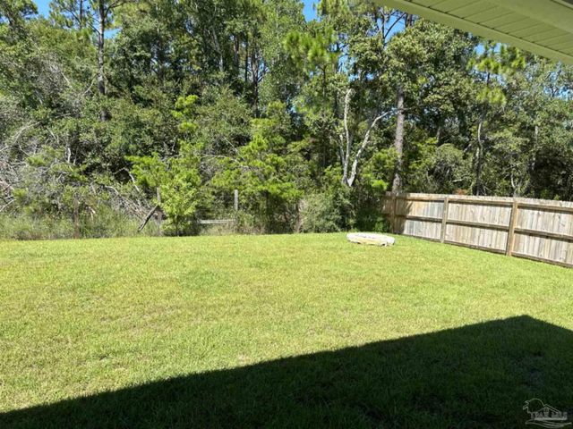 5628 Charter Cir, Gulf Breeze, FL 32563