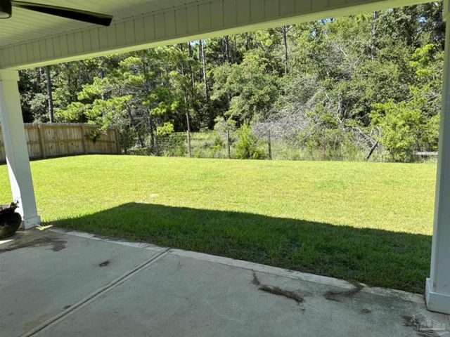 5628 Charter Cir, Gulf Breeze, FL 32563