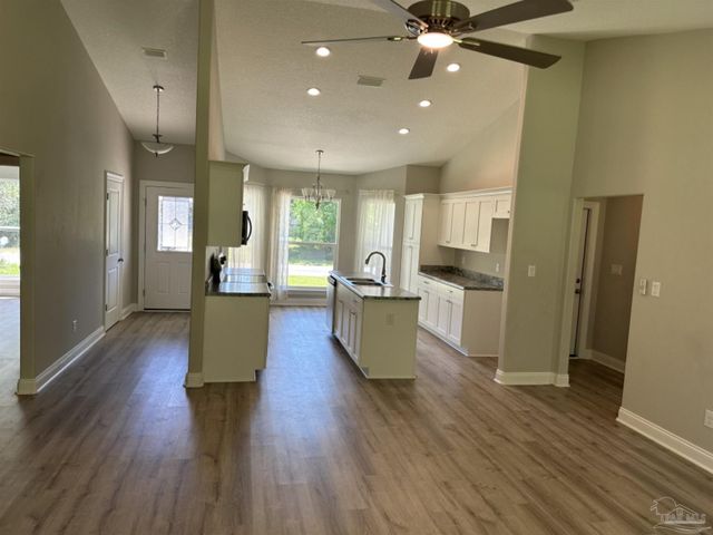 5628 Charter Cir, Gulf Breeze, FL 32563