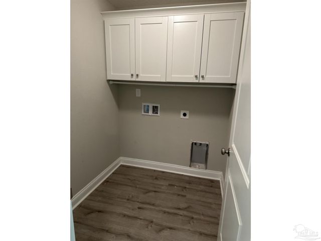 5628 Charter Cir, Gulf Breeze, FL 32563