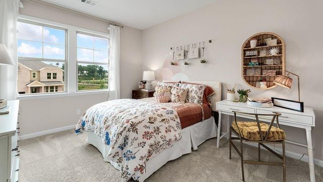 8675 Chesford Grove, Ball Ground, GA 30107