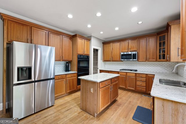 227 Oakwind Pte, Acworth, GA 30101