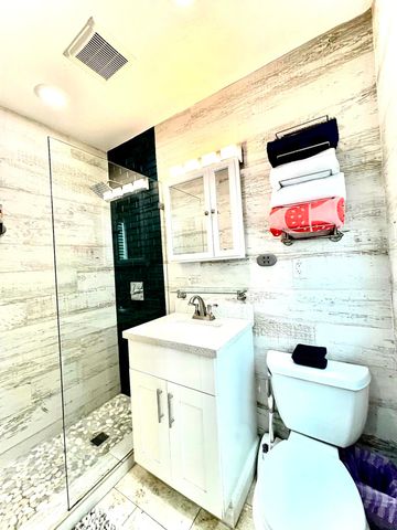 626 NE 17th Way, Fort Lauderdale, FL 33304