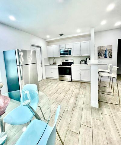 626 NE 17th Way, Fort Lauderdale, FL 33304