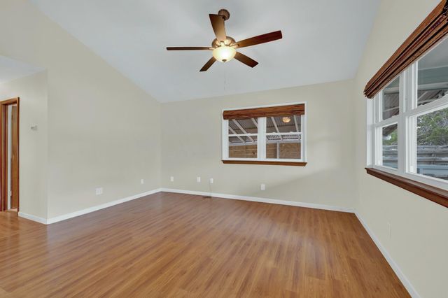 1685 LAKEVIEW DR, Canyon Lake, TX 78133