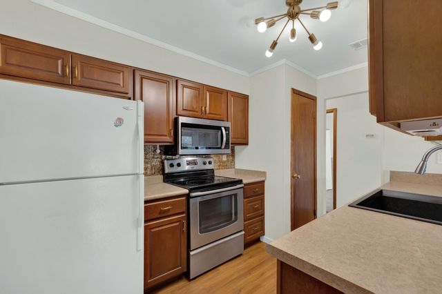 1685 LAKEVIEW DR, Canyon Lake, TX 78133