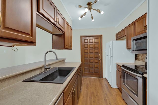 1685 LAKEVIEW DR, Canyon Lake, TX 78133