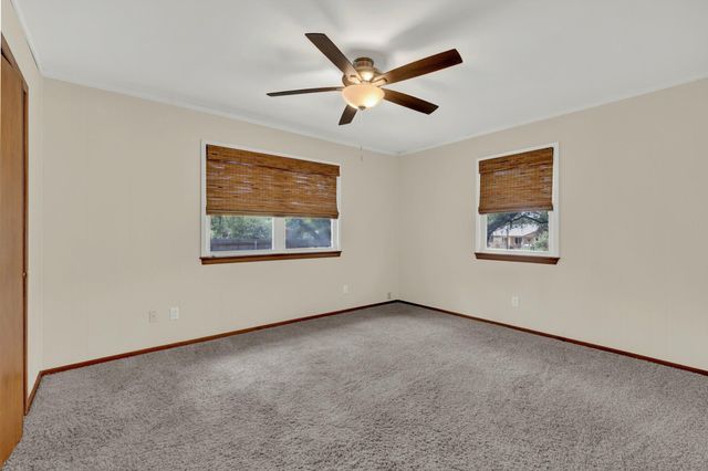 1685 LAKEVIEW DR, Canyon Lake, TX 78133