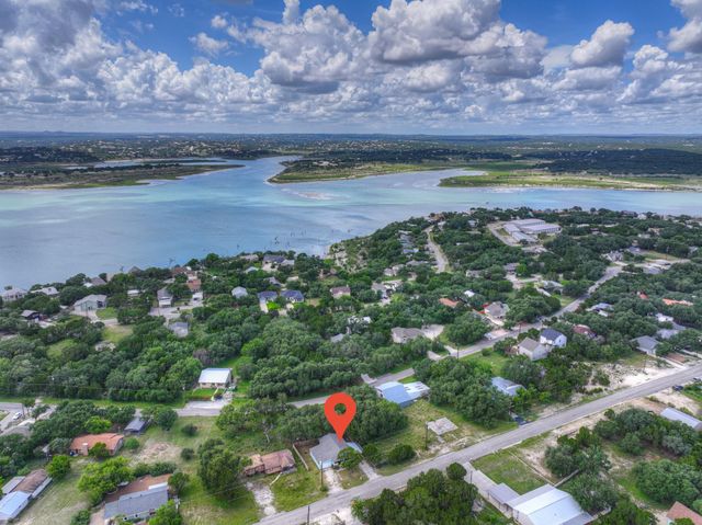 1685 LAKEVIEW DR, Canyon Lake, TX 78133