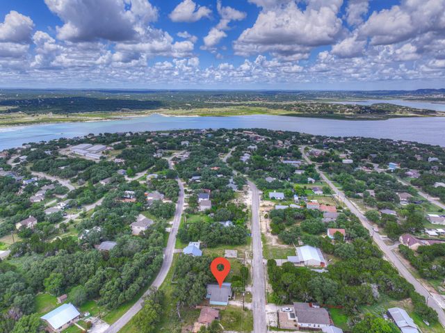 1685 LAKEVIEW DR, Canyon Lake, TX 78133