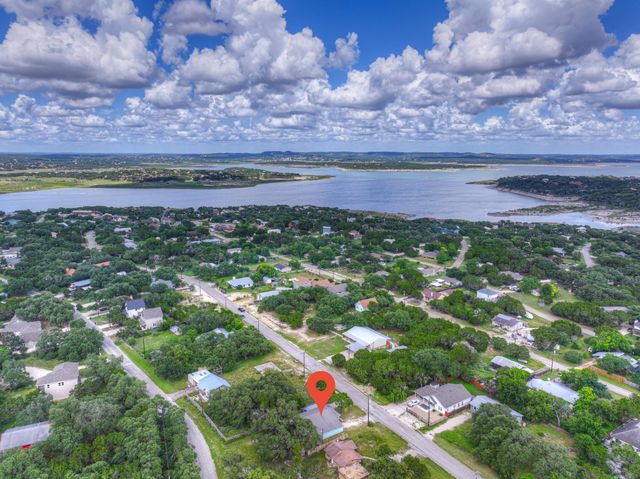1685 LAKEVIEW DR, Canyon Lake, TX 78133