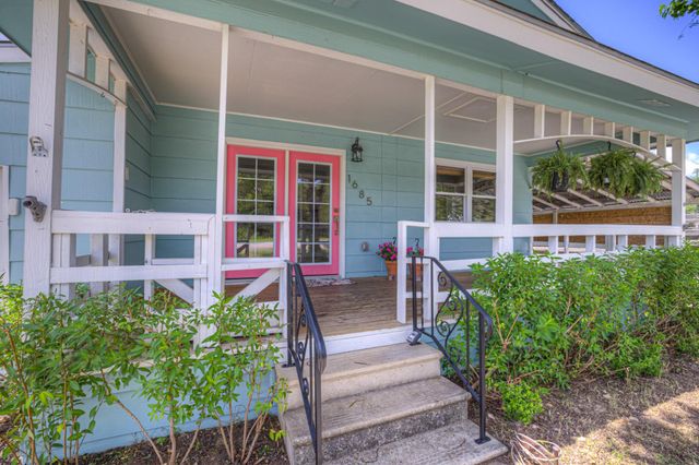 1685 LAKEVIEW DR, Canyon Lake, TX 78133