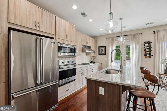 307 Canton Way, Roswell, GA 30075