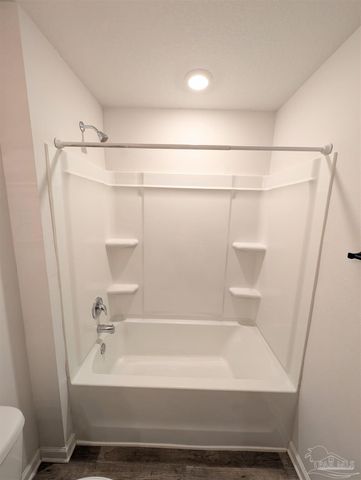 7516 Oak Lake Blvd, Pensacola, FL 32526