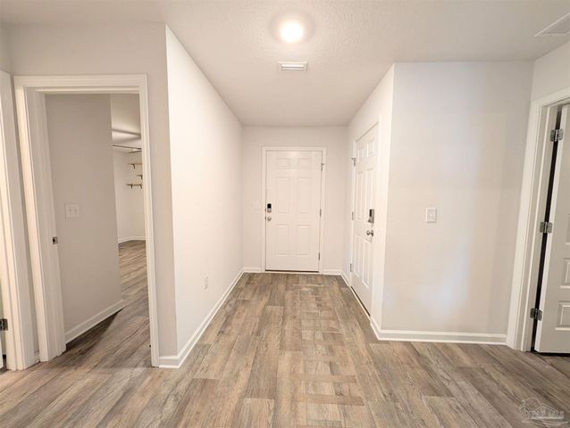 7516 Oak Lake Blvd, Pensacola, FL 32526