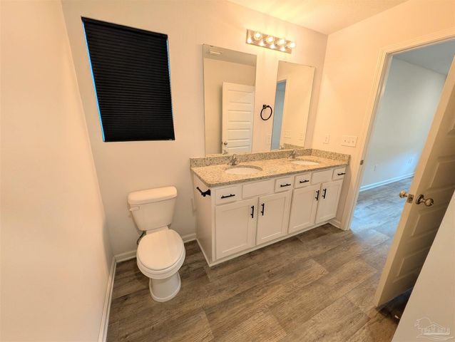 7516 Oak Lake Blvd, Pensacola, FL 32526