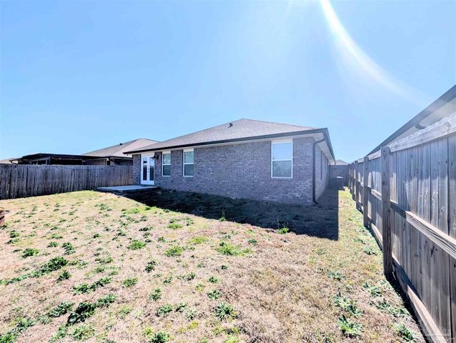 7516 Oak Lake Blvd, Pensacola, FL 32526