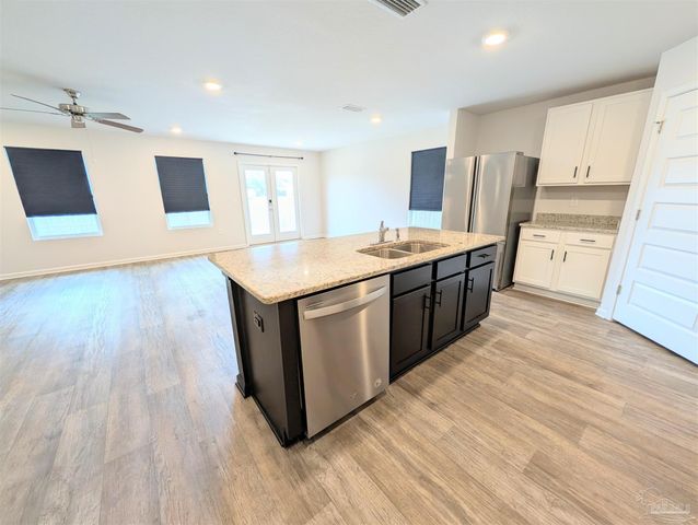 7516 Oak Lake Blvd, Pensacola, FL 32526