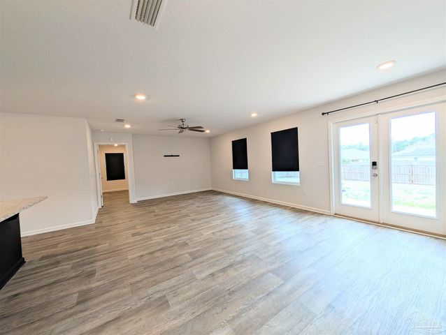 7516 Oak Lake Blvd, Pensacola, FL 32526