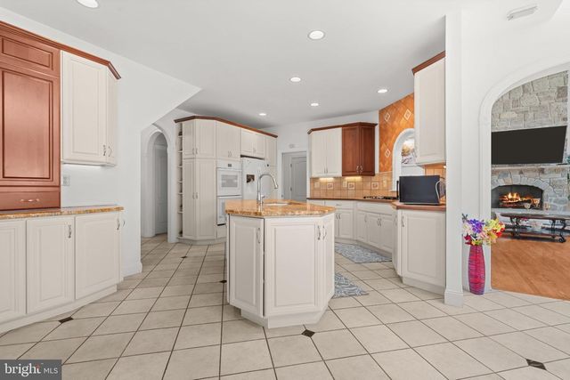 411 MARIE DR, Wallingford, PA 19086
