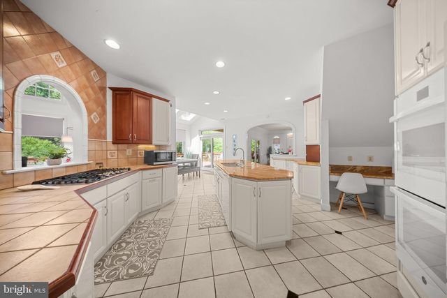 411 MARIE DR, Wallingford, PA 19086