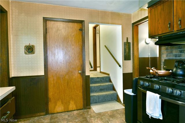 884 Keefer Road, Girard, OH 44420