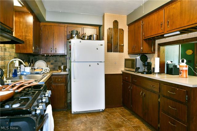 884 Keefer Road, Girard, OH 44420