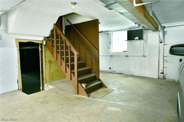 884 Keefer Road, Girard, OH 44420