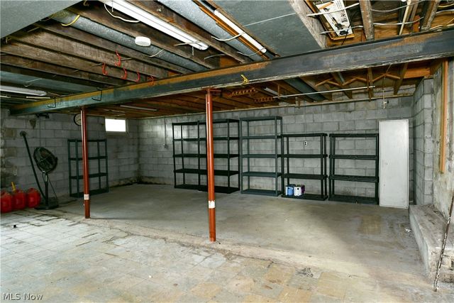 884 Keefer Road, Girard, OH 44420