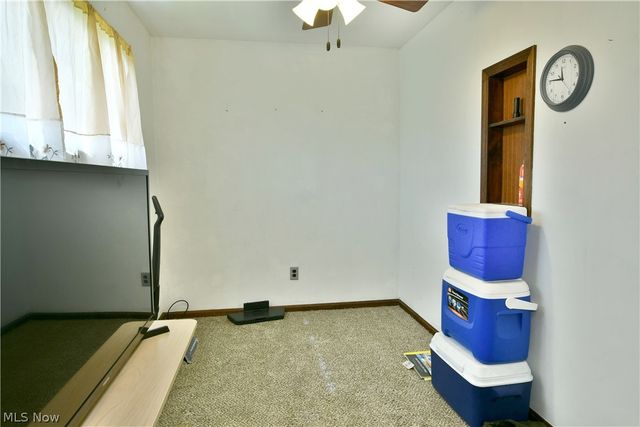 884 Keefer Road, Girard, OH 44420
