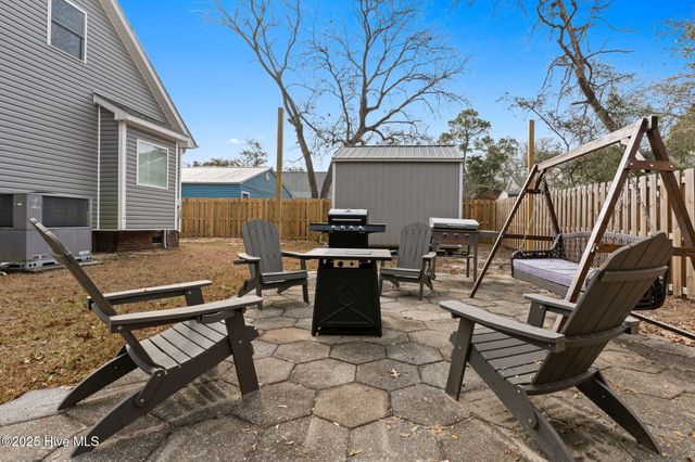 125 NW 15th Street, Oak Island, NC 28465