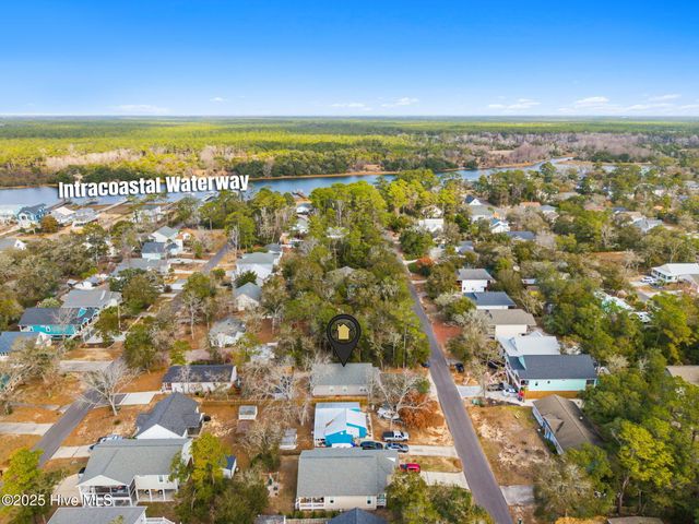 125 NW 15th Street, Oak Island, NC 28465