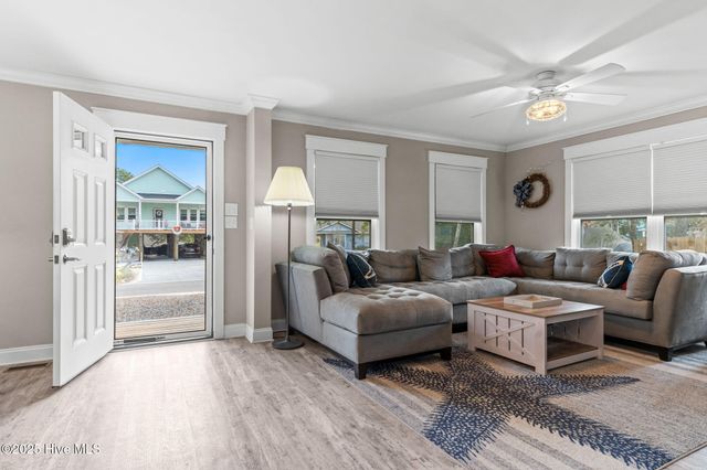 125 NW 15th Street, Oak Island, NC 28465