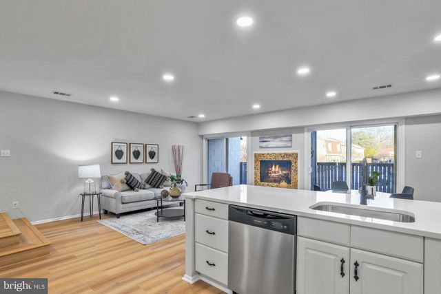 3966 WOODHUE PL, Alexandria, VA 22309