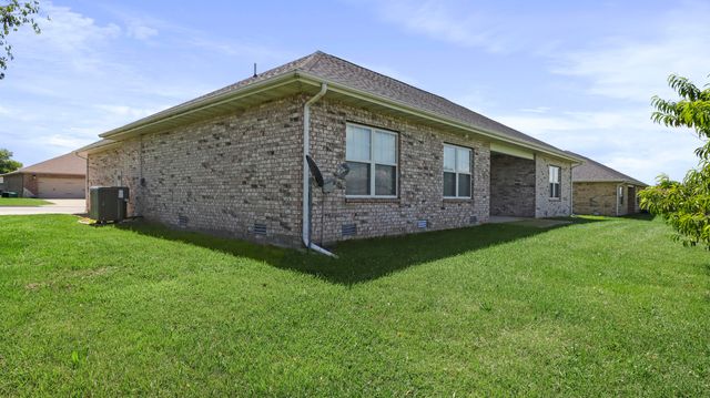2607 Mayfield Drive, Mountain Grove, MO 65711