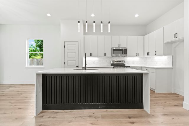 1614 Garden Drive, Dallas, TX 75215