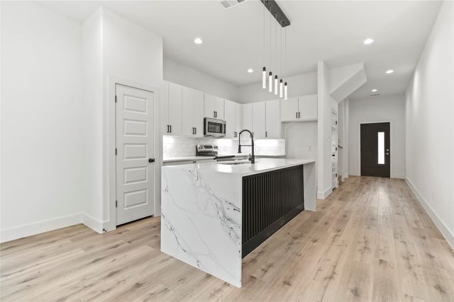 1614 Garden Drive, Dallas, TX 75215