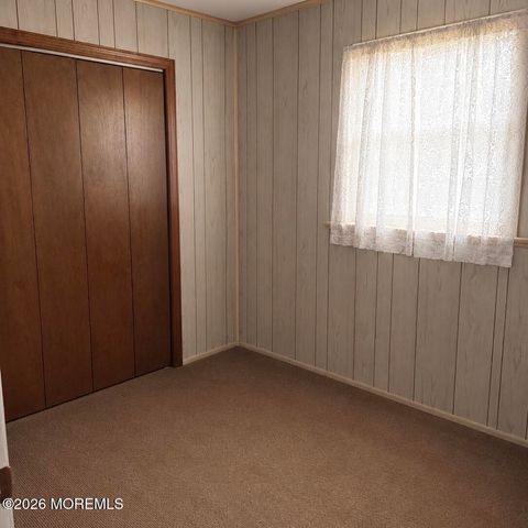 932 Alden Drive, Toms River, NJ 08753
