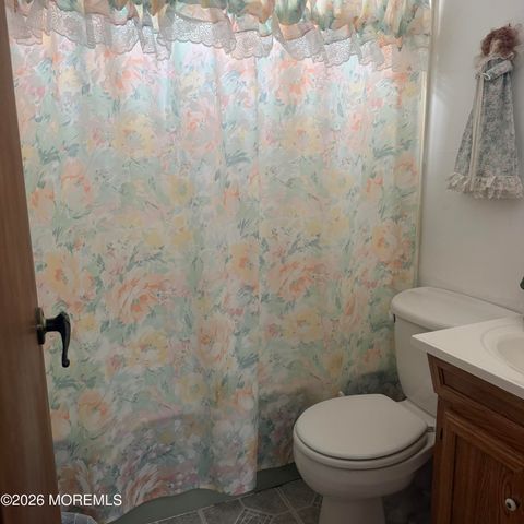 932 Alden Drive, Toms River, NJ 08753