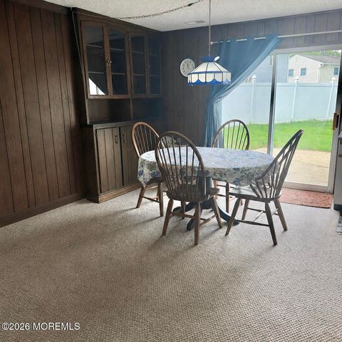 932 Alden Drive, Toms River, NJ 08753