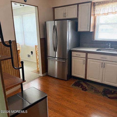 932 Alden Drive, Toms River, NJ 08753