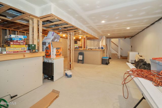 1129 Meadowdale Road, Guilderland, NY 12009